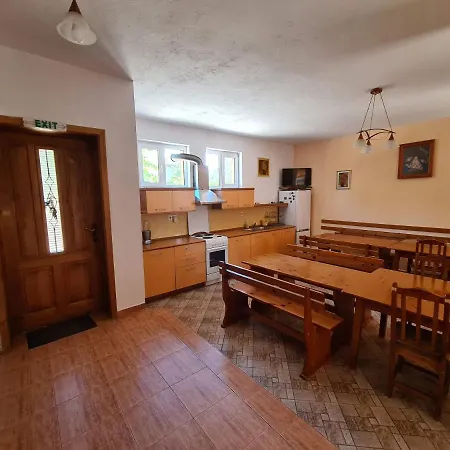 Къща за гости Mura